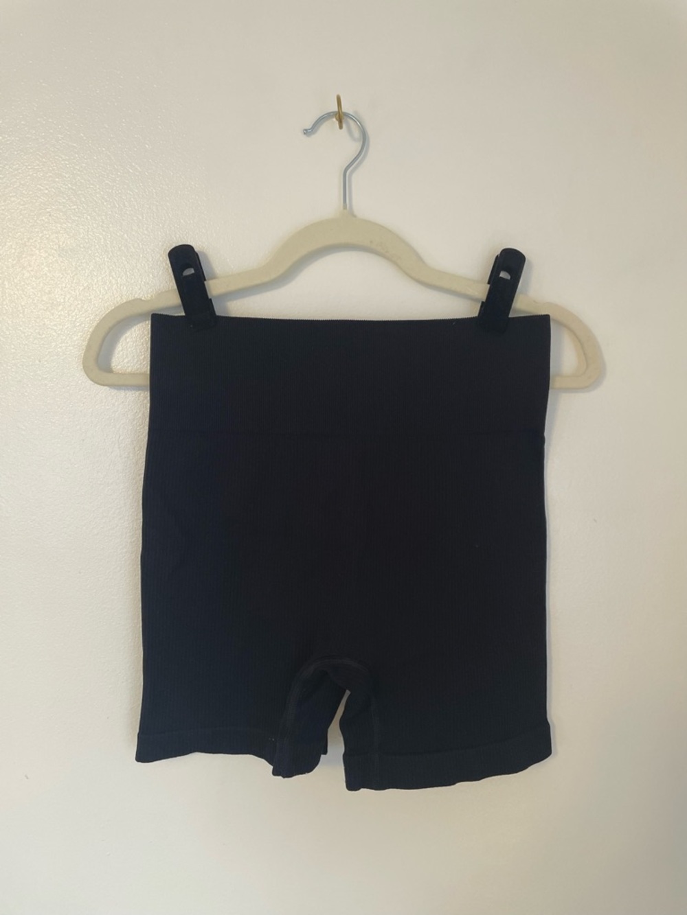 Black ribbed biker shorts size medium